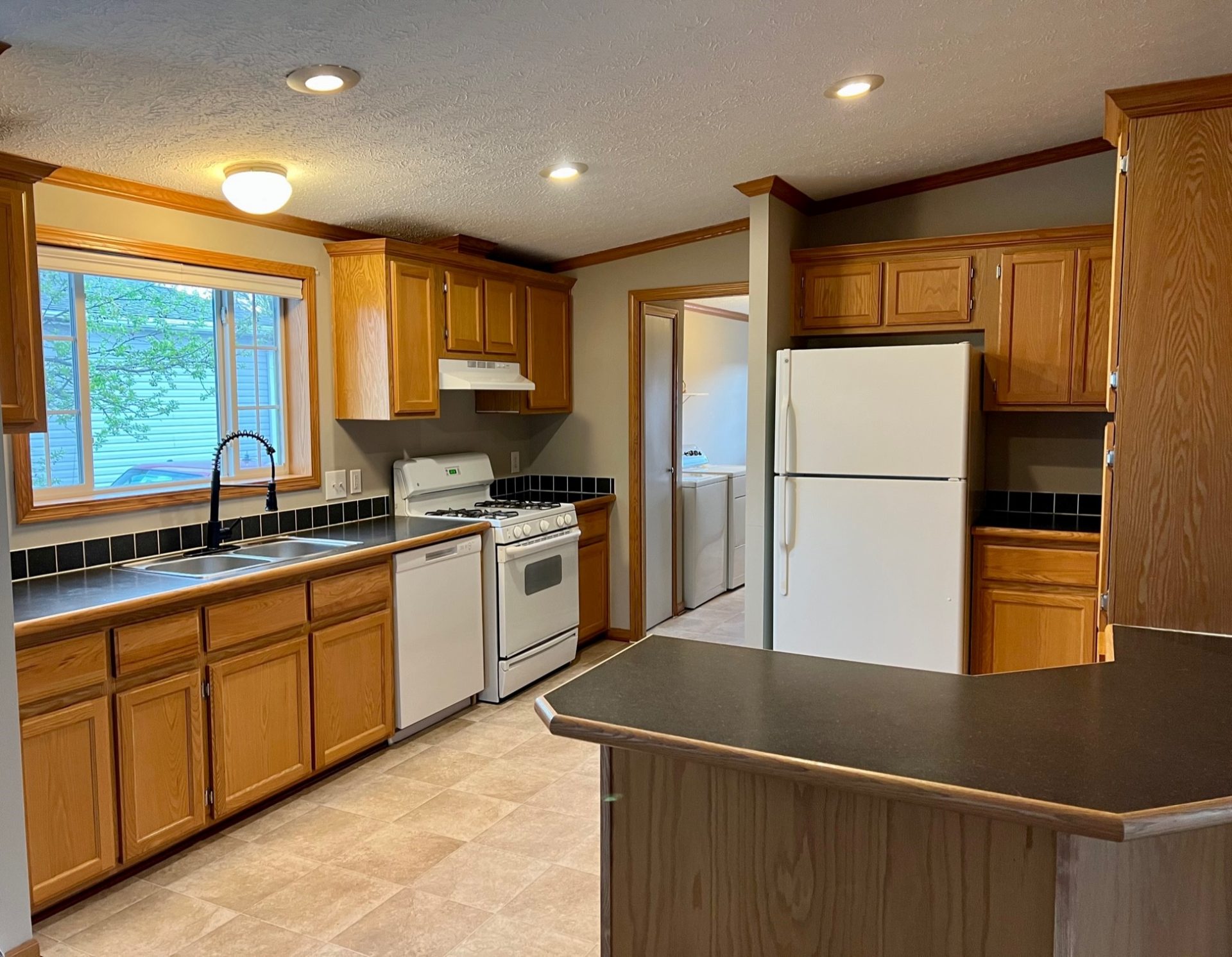 11048 Wood Run Circle South Lyon MI 48178